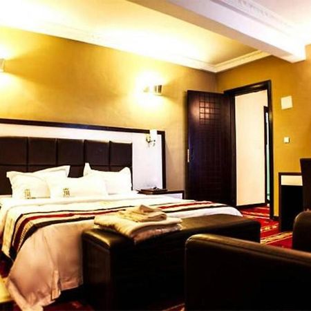 Mbayaville Hotel 두알라 외부 사진