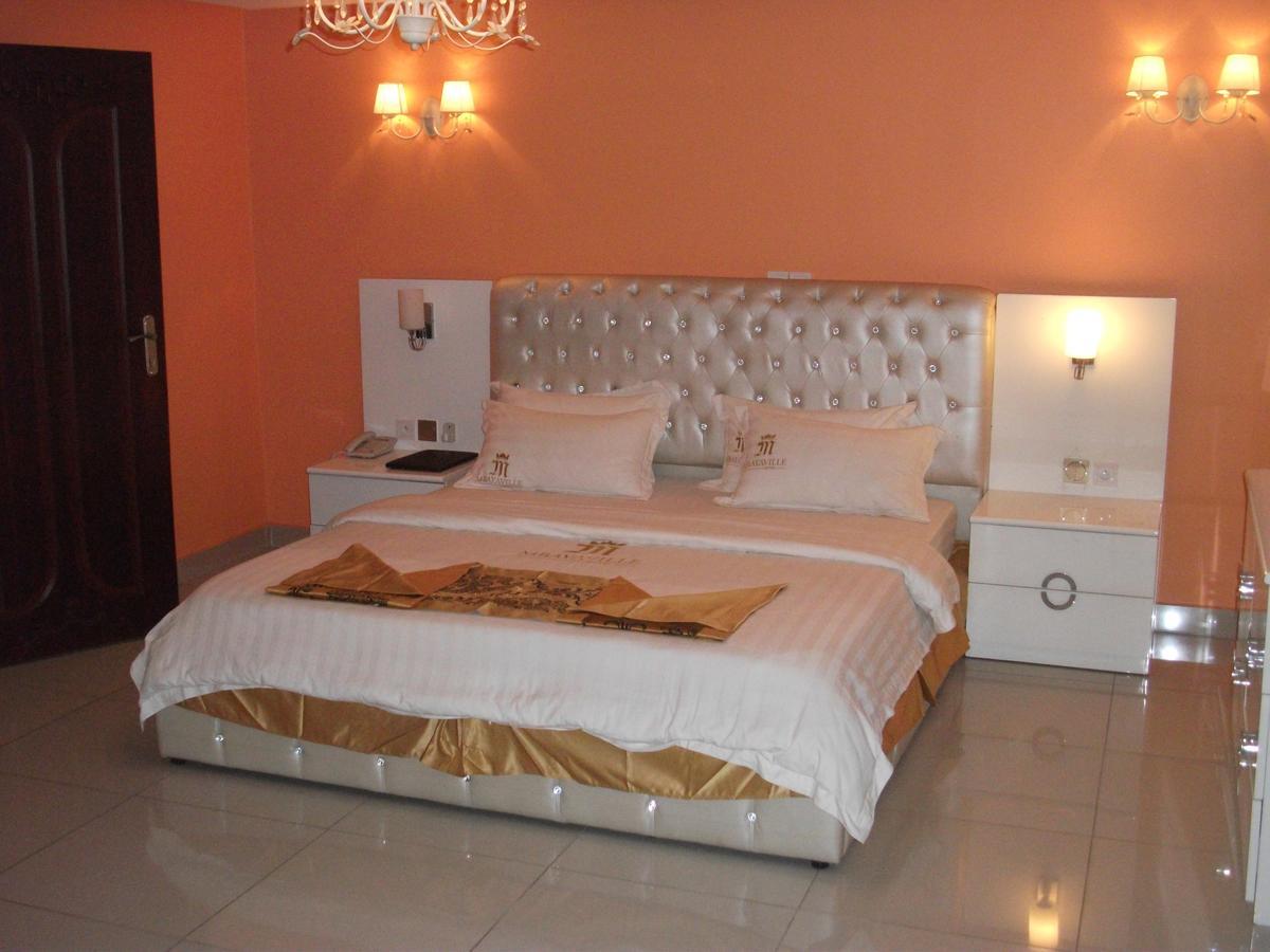 Mbayaville Hotel 두알라 외부 사진