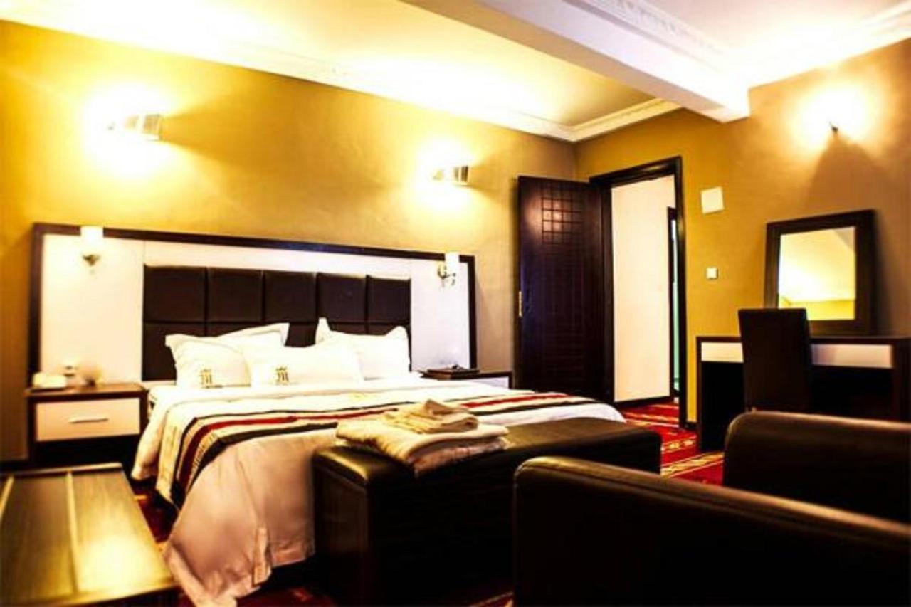 Mbayaville Hotel 두알라 외부 사진