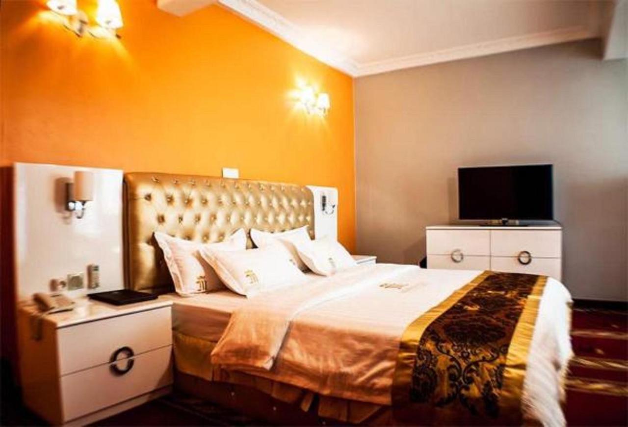 Mbayaville Hotel 두알라 외부 사진
